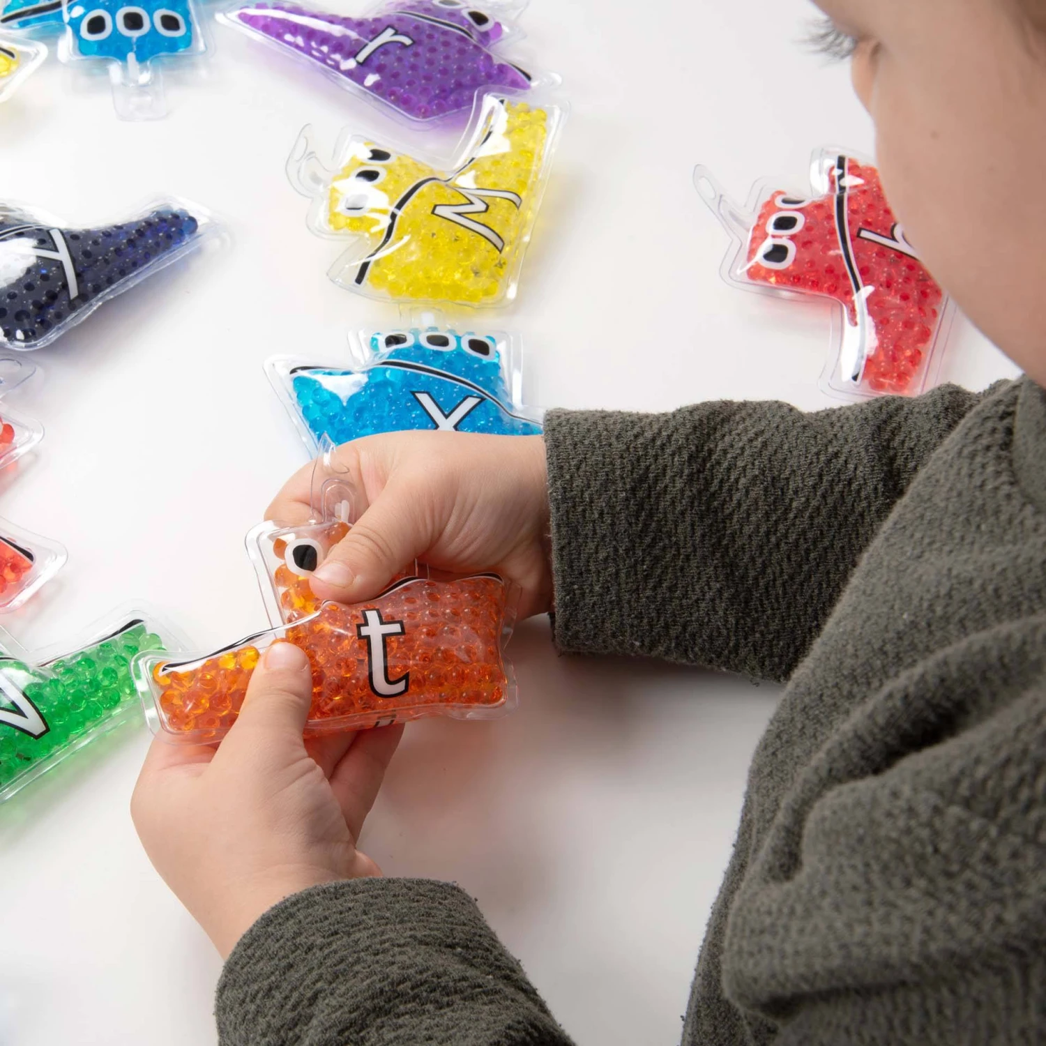 Rainbow Gel Alpha Boats - Set Of 26 6 Rainbow Gel Alpha Boats - Set Of 26 - Image 4